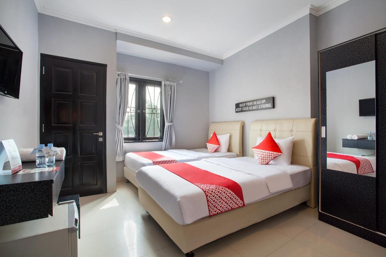Oyo 105 La Maison D Ilona Jakarta Exterior foto